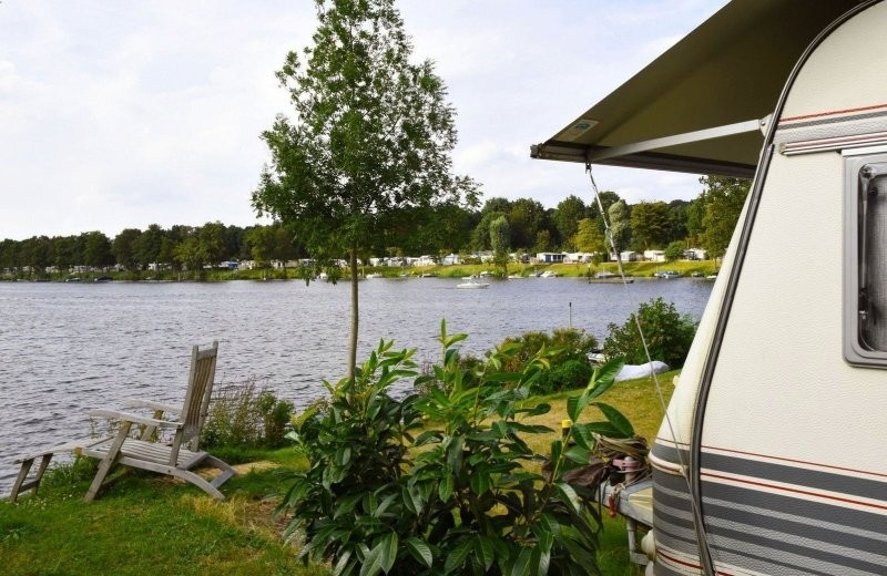 Camping am wasser nahe boxmeer