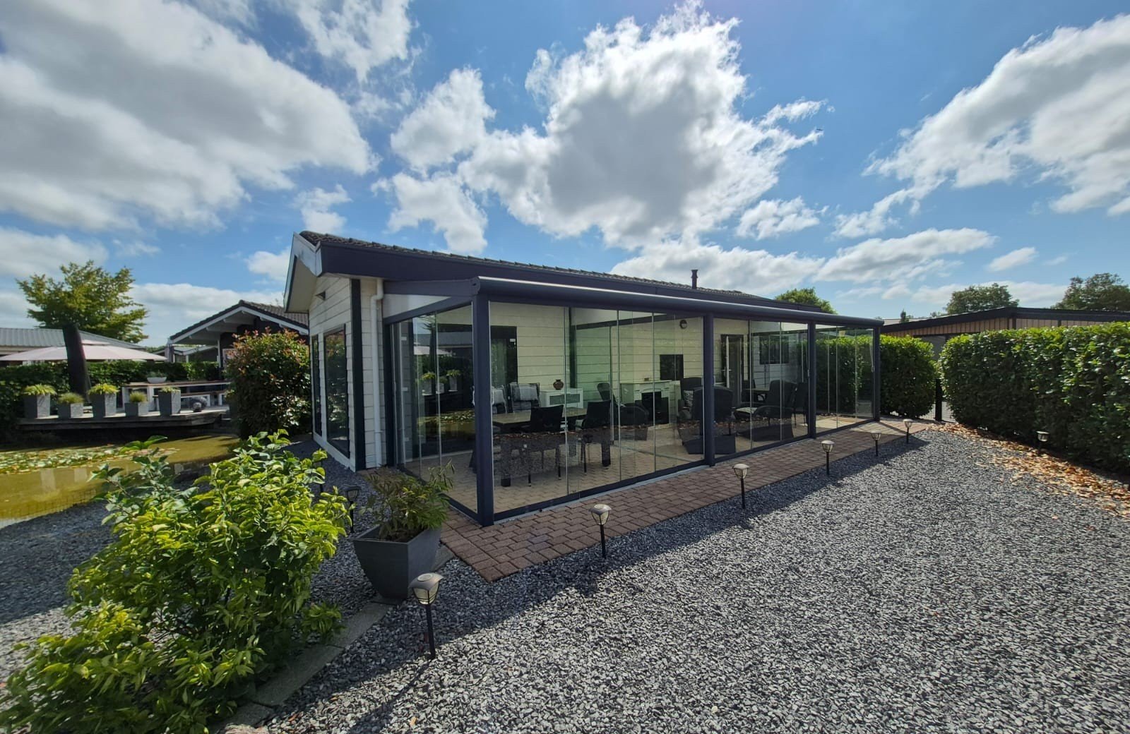 Chalet aan het Water – Compleet & Comfortabel!